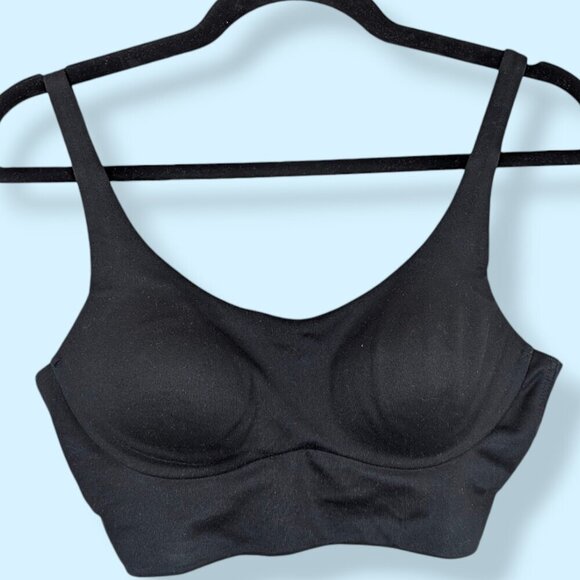 Victoria's Secret Black On Point Sports Bra - Picture 1 of 6